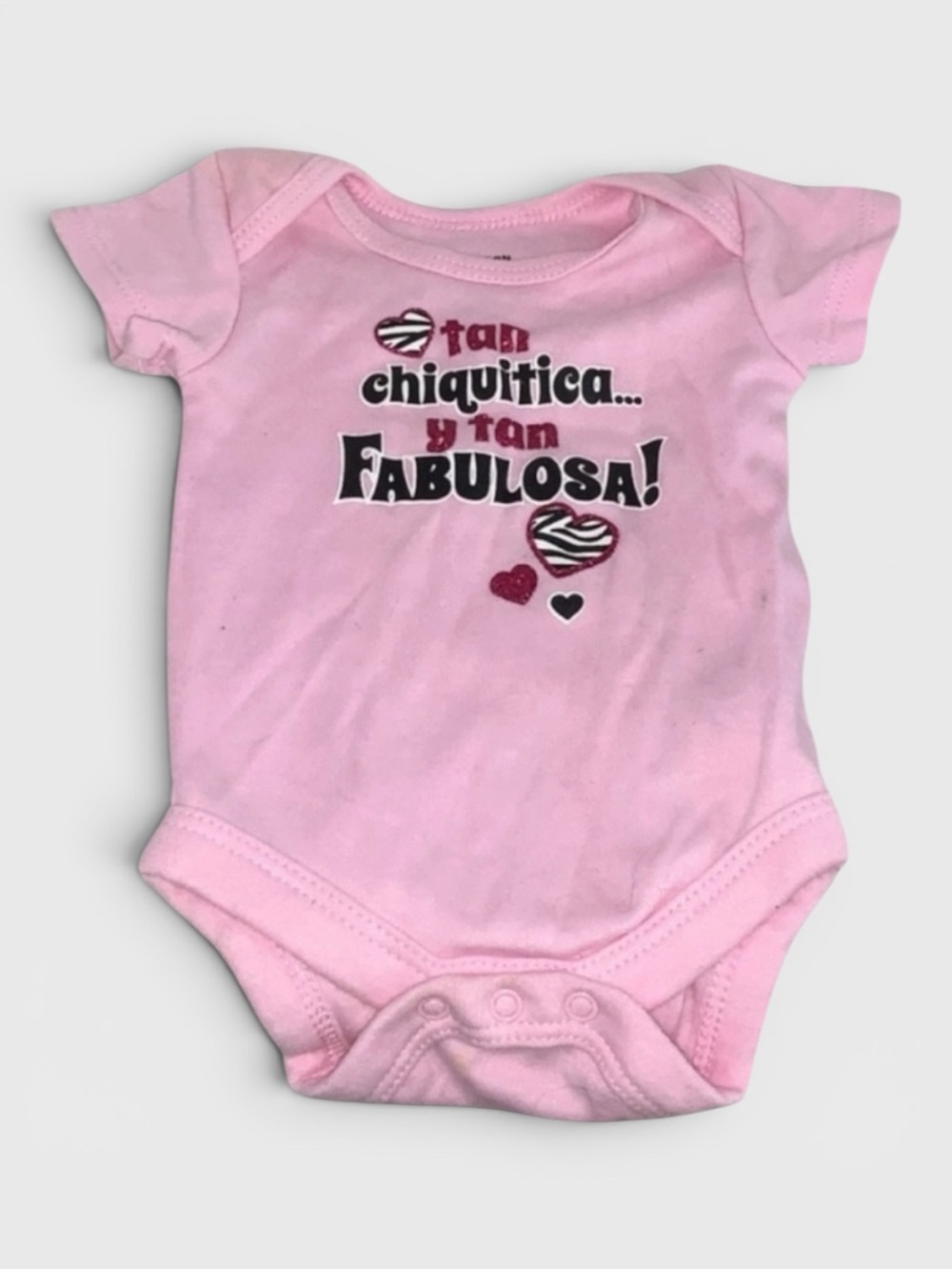 804 10/$50🏄🏻‍♀️ NEW! Pink “"Tan Chiquitica yTan Fabulosa!" Onesie Bodysuit